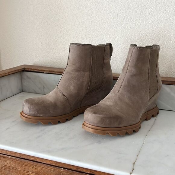 Sorel Joan of Arctic™ Wedge III Chelsea Booties - Picture 4 of 11